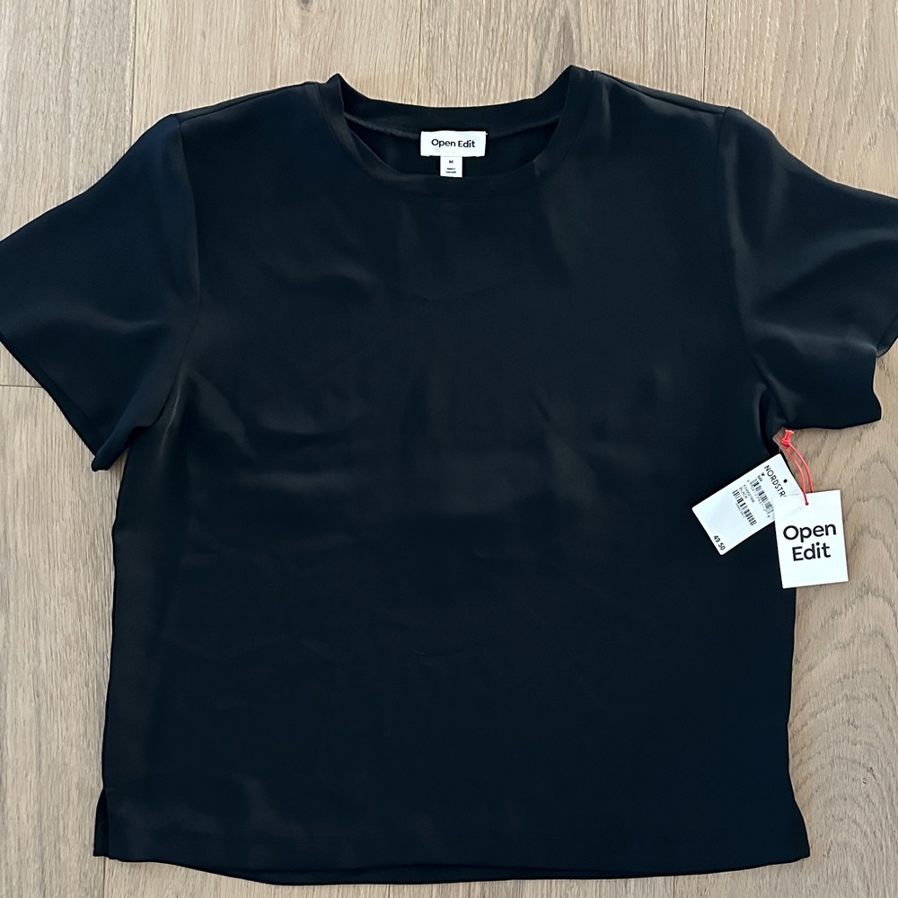 Women's Black Top MEDIUM NWT